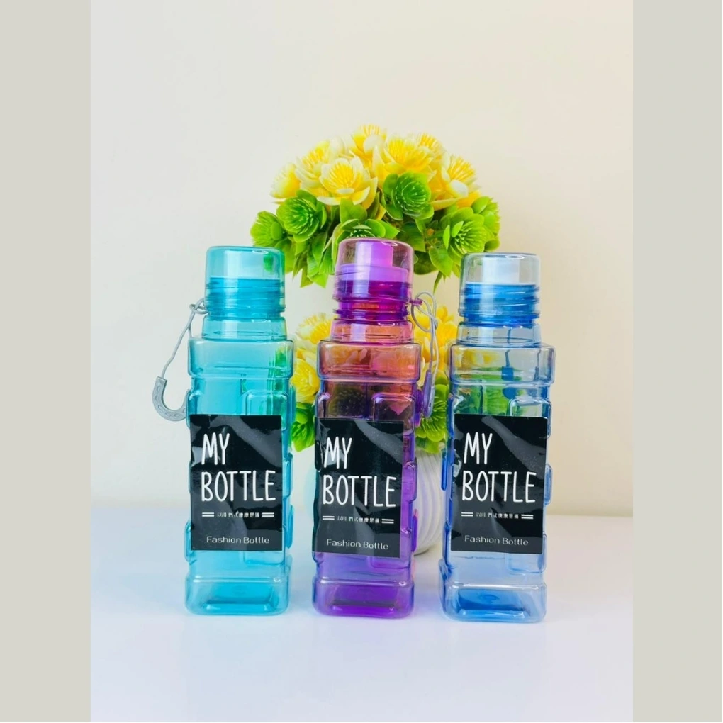Plastic Transparent Water Bottle 500ml , Leak-Proof, Reusable with Easy Lock Random Color Water Bottle 1pic